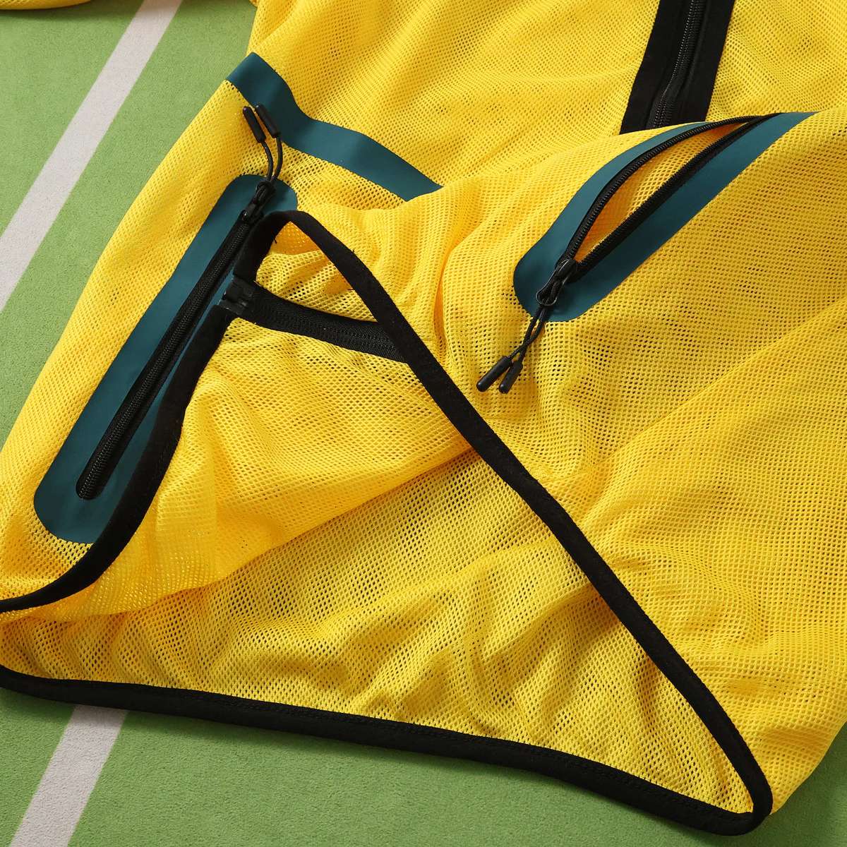 Brésil Coupe-vent Jaune 2026 - Choppe ton maillot