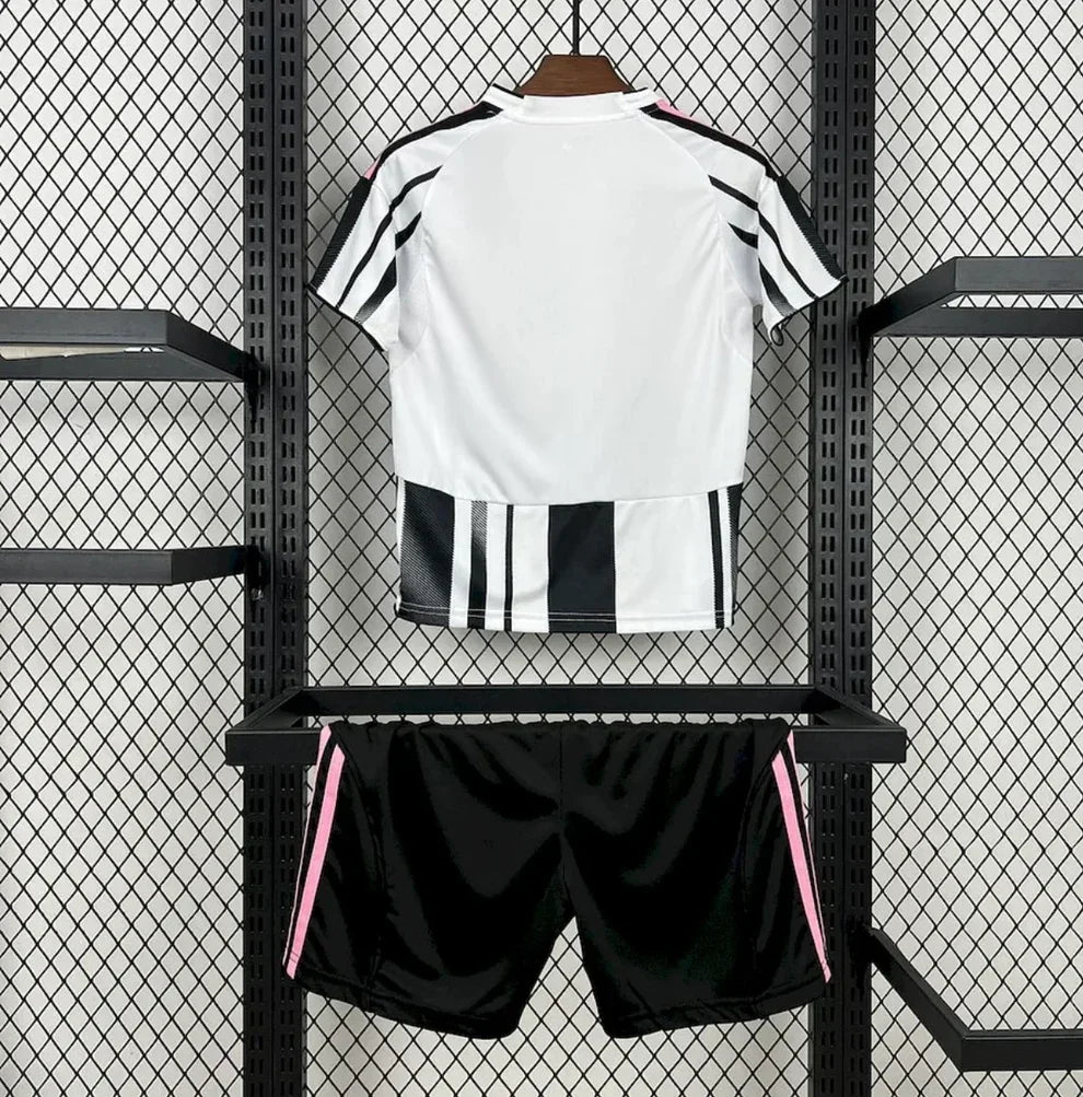 Kit enfant Juventus DOM 25/26