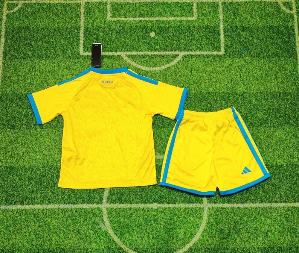 Kit enfant Ukraine DOM Coupe du Monde 2026 - Choppe ton maillot